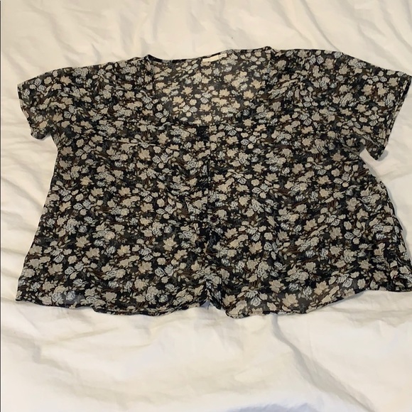 Garage Lightweight button up top - Picture 2 of 4